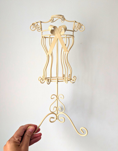 Vintage beige metal wire torso - metal,