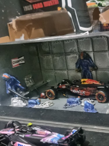 Scalextric props buildings - props,