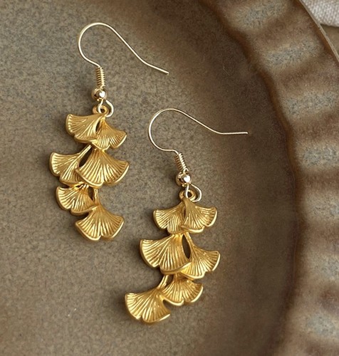 14ct gold plated ginkgo leaf - gold-plated,