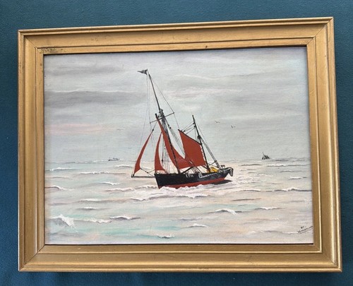 Lowestoft fishing trawler lt16 - fishing,
