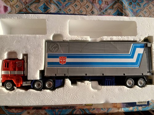 Transformers 1984 autobot - g1,