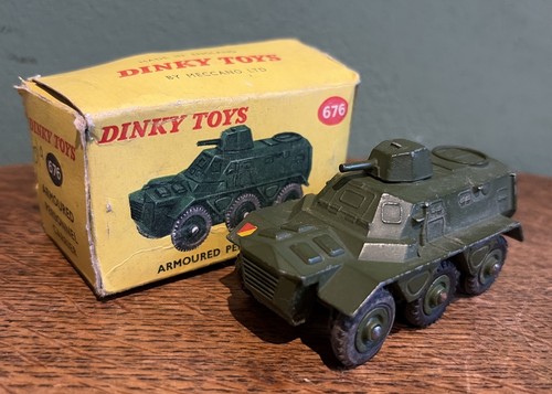 Vintage dinky 676 armoured - dinky,