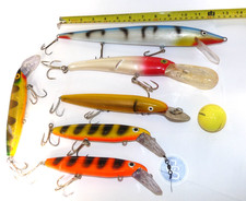 6 large saltwater pike lures Depth Raiders and other up to 12"