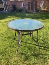 Round garden table Diam. 90cm height 70 cm.  glass top