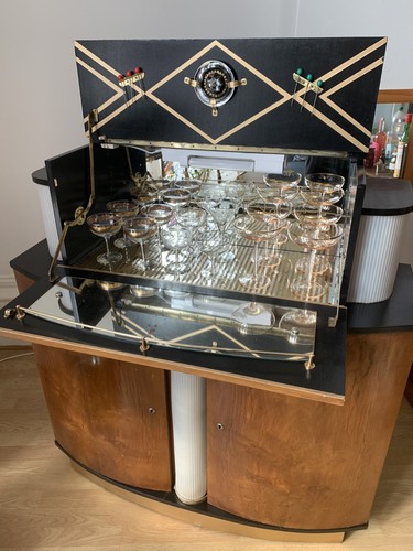 1940 vintage cocktail bar