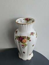Royal Albert Old Country Roses Montrose Vase Bone China English 23 Cm