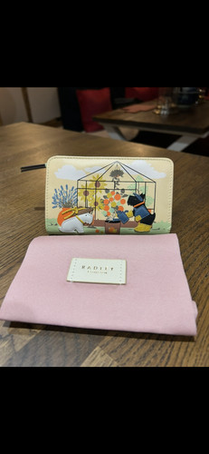 Extremely rare radley - rare,