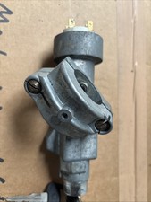 Land Rover Defender Td5 90 / 110 steering column ignition barrel and two keys