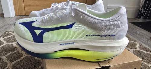 New boxed mizuno hyperwarp - new,