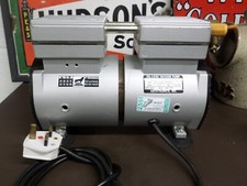 UNIVERSAL Electric OIL LESS VACUUM PUMP Oil-less piston 240V