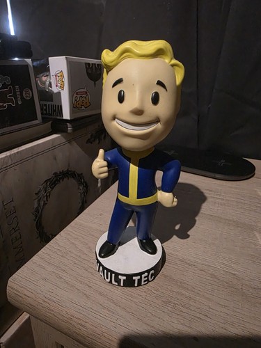 Fallout bobblehead vault - fallout,