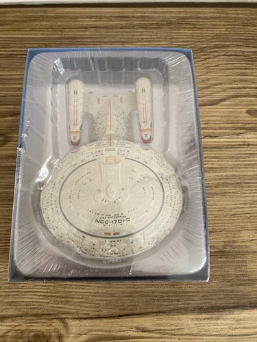 Star trek voyager collectors - voyager,
