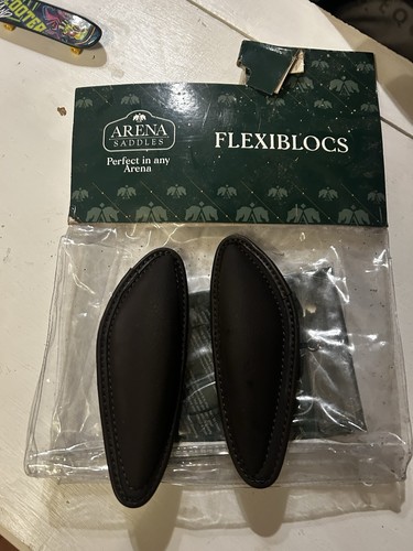 Arena saddle knee blocks - saddle,