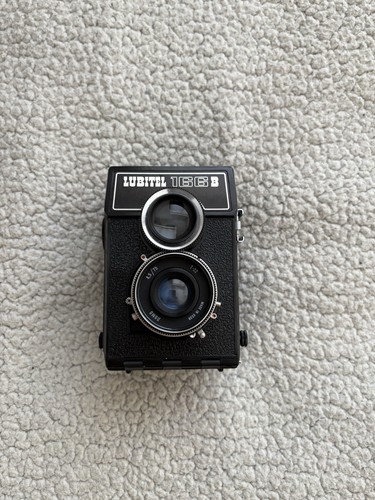 Lubitel 166b 120 medium format - 120,