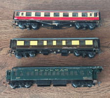     LOT Mix   3  Passenger Carriages Pullman Trix Twin Restorant Car