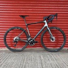 Giant Defy Advanced Pro 105 Di2 Carbon Disc Road Bike - ML 56cm - C2W PX Warrant