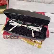 RED OR DEAD Specsavers