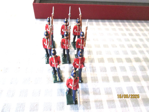 Lead soldiers officers - x,