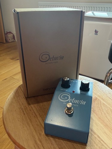 Behringer octavia fuzz - behringer,