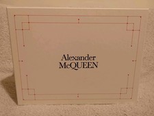 Alexander McQUEEN Empty Gift