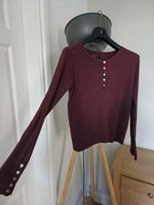 Agnes B Gold Logo Button UK