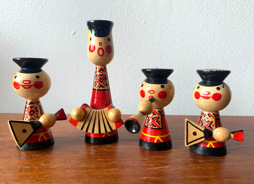 Vintage wooden figurine set