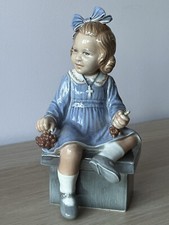 Scarce Dahl Jensen Copenhagen Young Girl with Berries Figure (Else), 1207, c1930