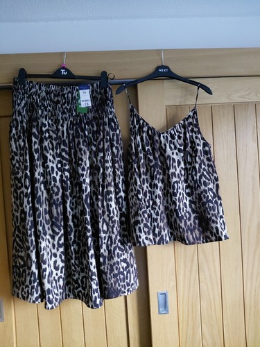 Lovely matching skirt and - matching,