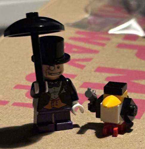 Genuine 2006 lego penguin - genuine,