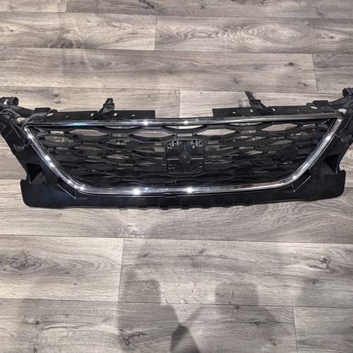 New upper centre front - front, grille