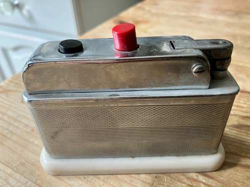 Vintage art deco bakelite - art,