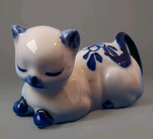 Small miniature blue white - small/miniature, blue/white