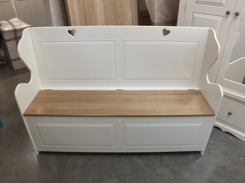 Painted hearts monks bench - hearts,