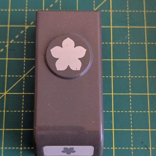 Stampin flower shape - stampin',