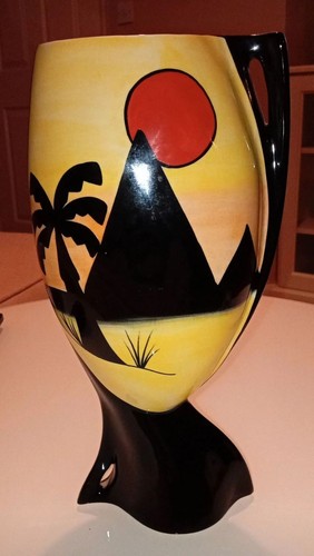 Lorna bailey pyramids - lorna, vase