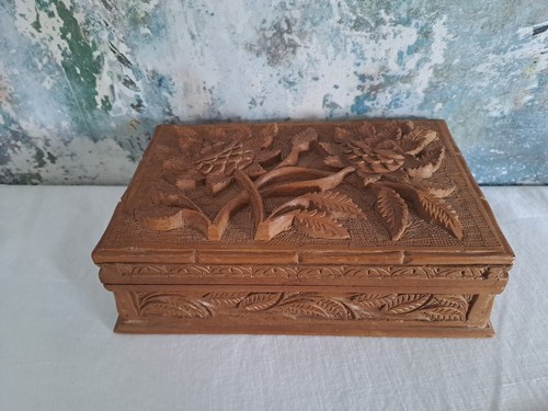 Vintage wooden jewellery - wooden, box