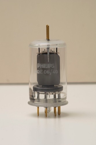 Philips qqe06 vacuum radio - philips,