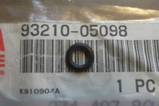 YAMAHA TZ750  TZ750D  1977  GENUINE CLUTCH ADJUSTER SCREW O-RING - # 93210-05098