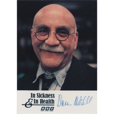 Warren Mitchell - Autograph - Signed Colour Photograph