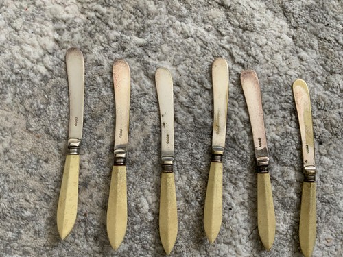 Butter knives set of six - -,