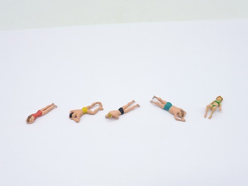Preiser figures sunbathers - preiser,