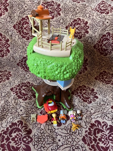 Rupert the bear - bear, house
