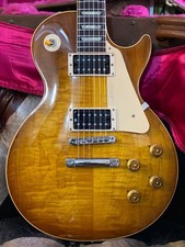 Gibson Les Paul Classic +