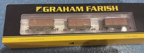 Boxed graham farish set 12t - set, of