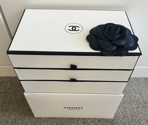 Preowned rare chanel vip gift - vip,