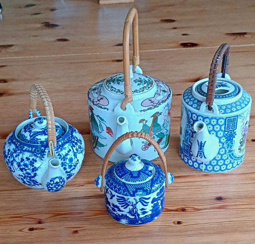 Three vintage chinese ceramic - ,
