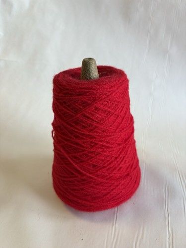 100 wool yarn - 100%, on