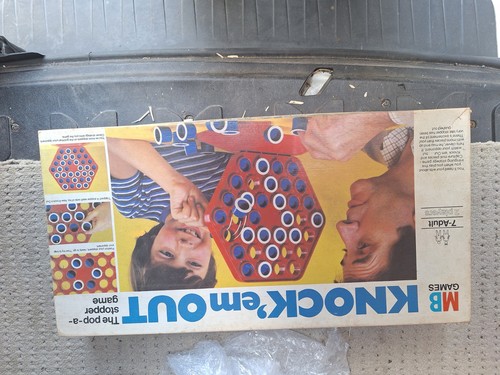 Vintage games knock em out - knock, 'em