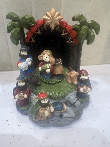 Vintage christmas musical box - vintage,