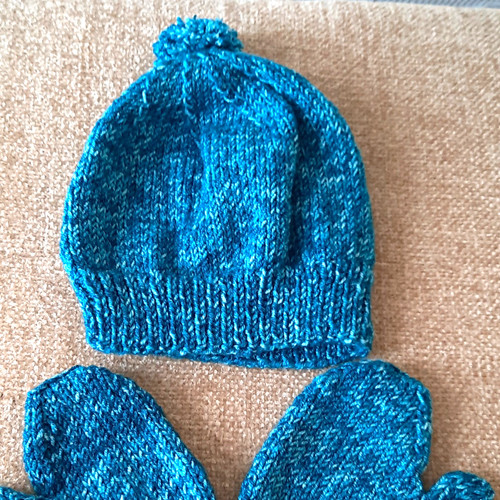 Hand knitted child - 's, bobble